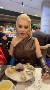 Виктория, 79998049341