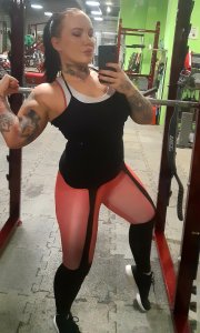 Спортсменка Бразильская попка, 79260712733