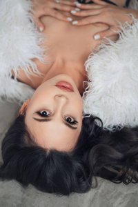 Мэри, 79258169775